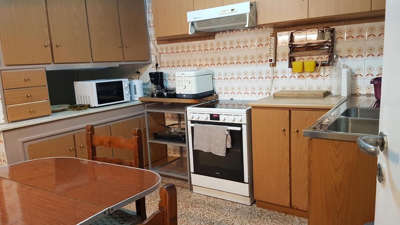Teal Apartment - Athens Center, 4 Bd, 2 Bath المظهر الخارجي الصورة